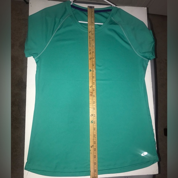 Champion semi-fitted shirt, size XL, like a teal with blue around in neckline. - Picture 4 of 5